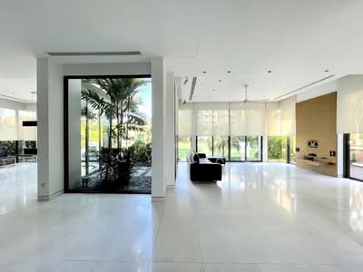 For Rent - Coral Island