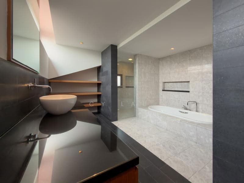 Coral Island, Ocean Drive, Harbourfront / Telok Blangah, 4 Bedrooms, 8,730 sqft, Detached House For Rent, by CY Lau, 500093489 - Bathroom - PropertyGuru.com.sg