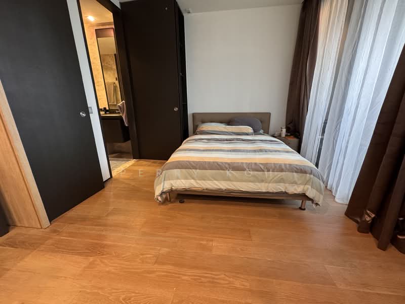 OUE Twin Peaks Condominium For Sale at S$ 1,200,000 | PropertyGuru Singapore - Bedroom