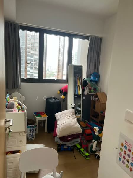 Midwood, 8 Hillview Rise, 2 Bedrooms, 700 sqft, Condominium For Rent, by Joey Tan, 500093516 - Bedroom - PropertyGuru.com.sg