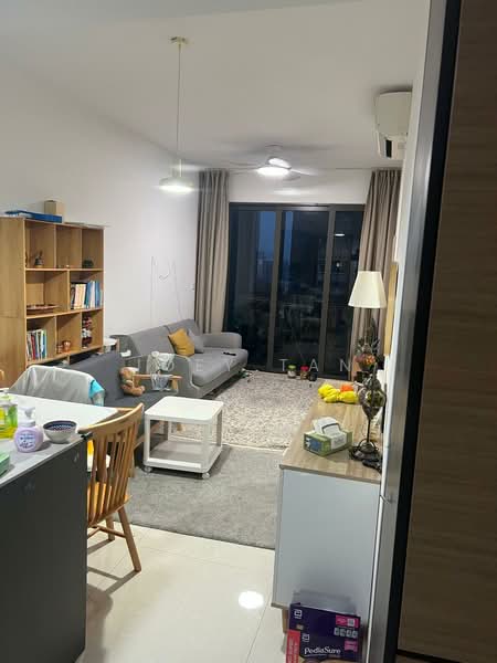Midwood, 8 Hillview Rise, 2 Bedrooms, 700 sqft, Condominium For Rent, by Joey Tan, 500093516 - Living Room - PropertyGuru.com.sg