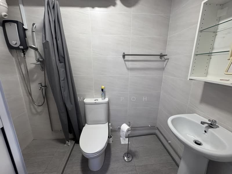 36 Lorong 5 Toa Payoh, 36 Lorong 5 Toa Payoh, 4 Bedrooms, 1,281 sqft, HDB Flat For Rent, by Max Poh, 500093517 - Bathroom - PropertyGuru.com.sg