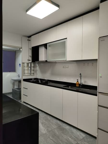 323B Sumang Walk, 323B Sumang Walk, 3 Bedrooms, 1,216 sqft, HDB Flat For Rent, by Ben Toh, 500093521 - Kitchen - PropertyGuru.com.sg