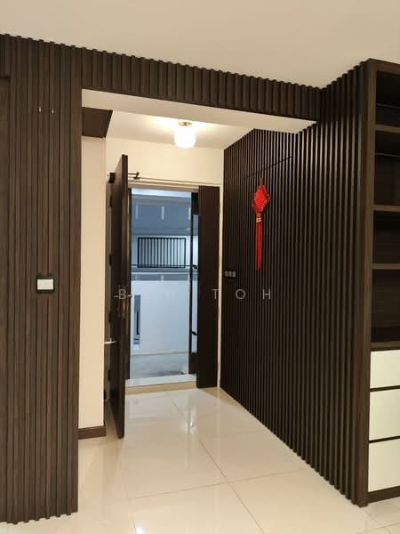 323B Sumang Walk, 323B Sumang Walk, 3 Bedrooms, 1,216 sqft, HDB Flat For Rent, by Ben Toh, 500093521 - Entrance - PropertyGuru.com.sg