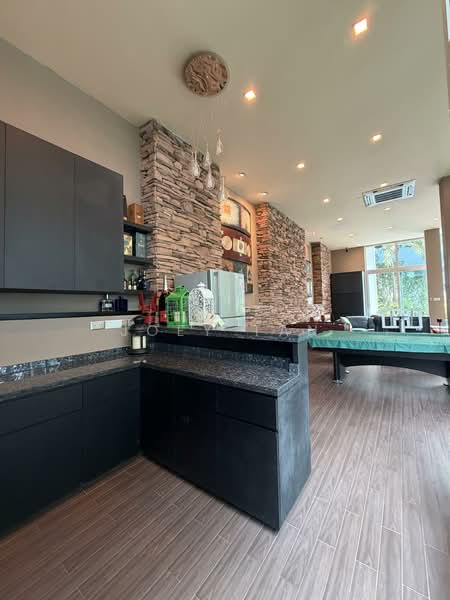 Almond crescent Detached House For Sale at S$ 8,900,000 | PropertyGuru Singapore - Kitchen