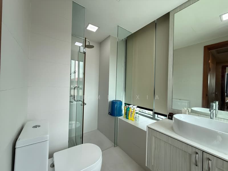 Oasis Garden Condominium For Sale at S$ 1,688,888 | PropertyGuru Singapore - Bathroom
