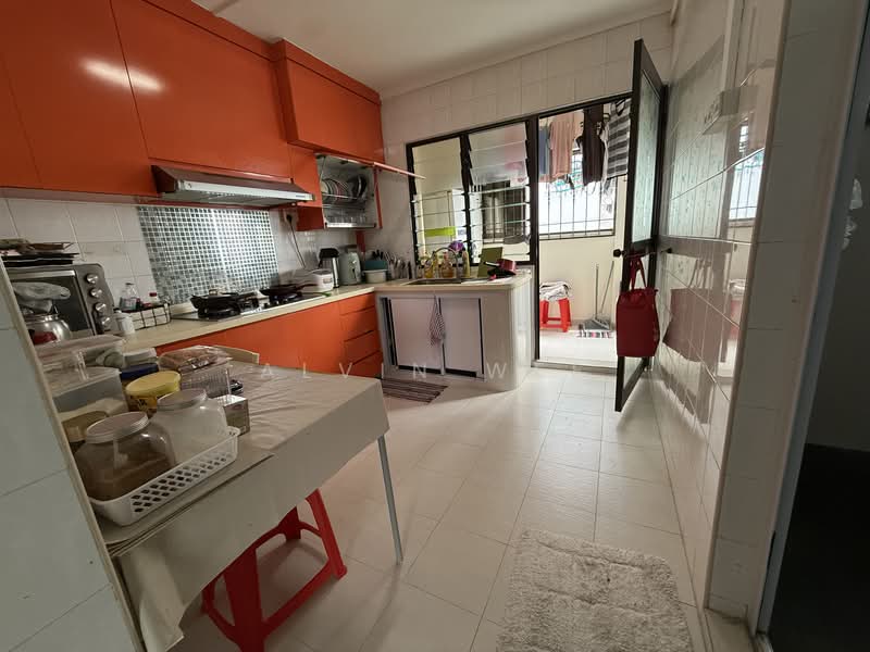963 Hougang Avenue 9 HDB Flat For Sale at S$ 800,000 | PropertyGuru Singapore - Kitchen