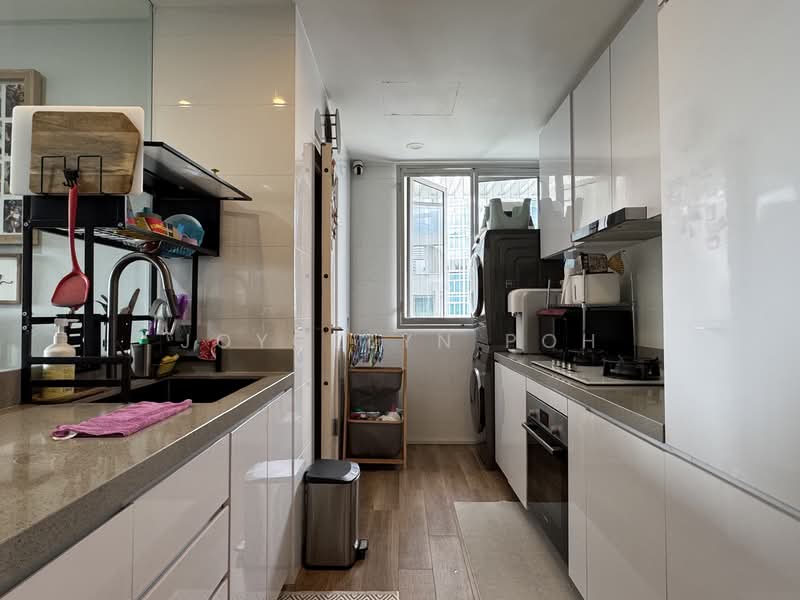 RiverBay Condominium For Sale at S$ 1,610,000 | PropertyGuru Singapore - Kitchen