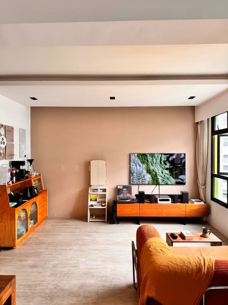 547B Bedok North Avenue 1 HDB Flat For Sale at S$ 655,000 | PropertyGuru Singapore - Living Room