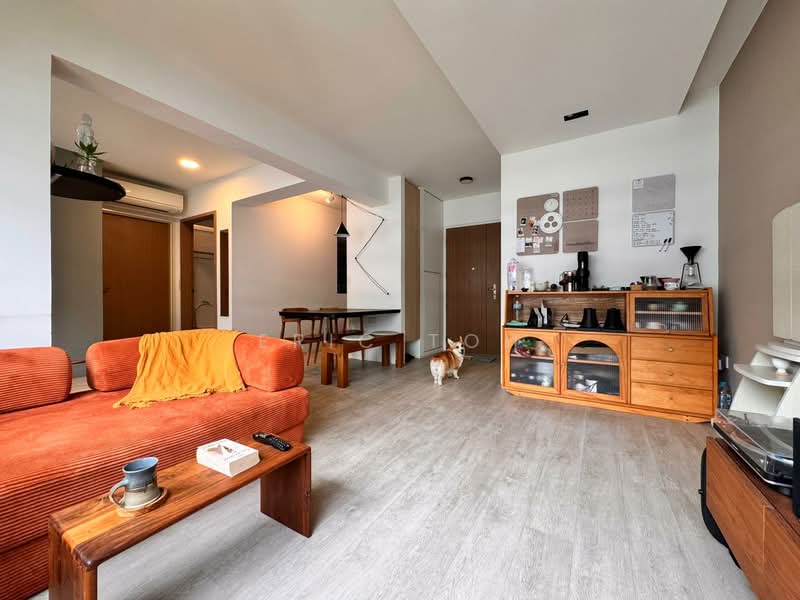 547B Bedok North Avenue 1 HDB Flat For Sale at S$ 655,000 | PropertyGuru Singapore - Living Room