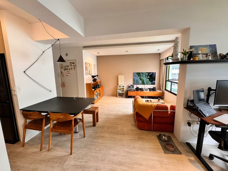 547B Bedok North Avenue 1 HDB Flat For Sale at S$ 655,000 | PropertyGuru Singapore - Living Room