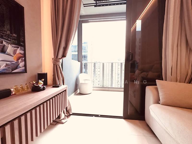 Parc Botannia Condominium For Sale at S$ 1,388,888 | PropertyGuru Singapore - Balcony