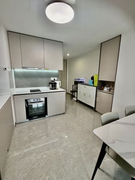 Sengkang Grand Residences, 76 Compassvale Bow, 2 Bedrooms, 764 sqft, Condominium For Rent, by Joelle Ng, 500093555 - Kitchen - PropertyGuru.com.sg