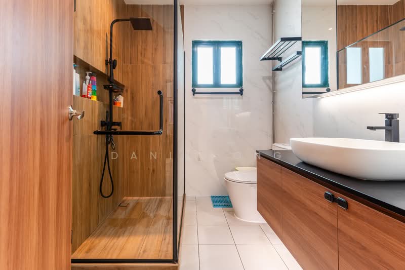 Sturdee View, 60 Sturdee Road North, 4 Bedrooms, 1,475 sqft, Condominium For Sale, by Daniel Ong, 500093560 - Bathroom - PropertyGuru.com.sg