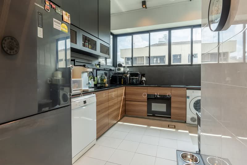 Sturdee View, 60 Sturdee Road North, 4 Bedrooms, 1,475 sqft, Condominium For Sale, by Daniel Ong, 500093560 - Kitchen - PropertyGuru.com.sg