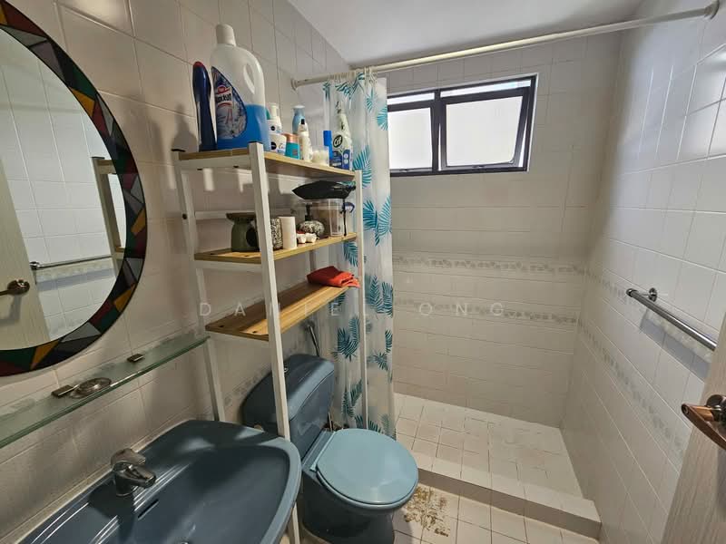 Bayshore Park Condominium For Sale at S$ 1,300,000 | PropertyGuru Singapore - Bathroom