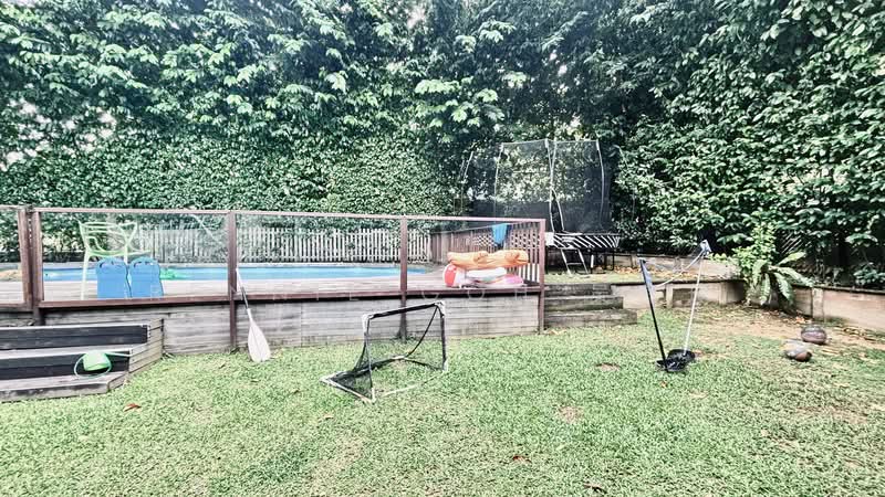 Sunset way, Sunset Way, 6 Bedrooms, 4,500 sqft, Detached House For Rent, by Rennie Goh 吴蕊玲, 500093562 - Pool - PropertyGuru.com.sg