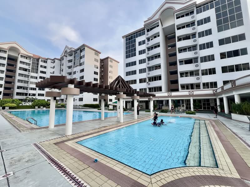 Bukit Regency, 11 Upper Bukit Timah View, 4 Bedrooms, 1,647 sqft, Condominium For Rent, by Ian Yijie Teo, 500093563 - Exterior - PropertyGuru.com.sg