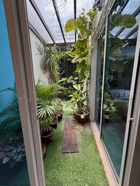 Waterview Condominium For Sale at S$ 5,100,000 | PropertyGuru Singapore - Garden