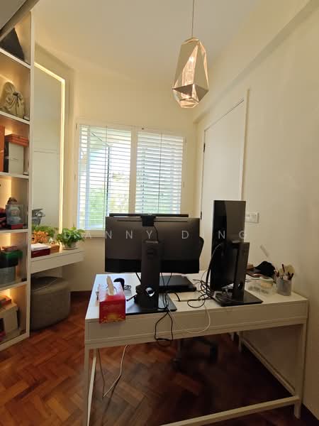 Duchess Crest Condominium For Sale at S$ 4,176,000 | PropertyGuru Singapore - Study