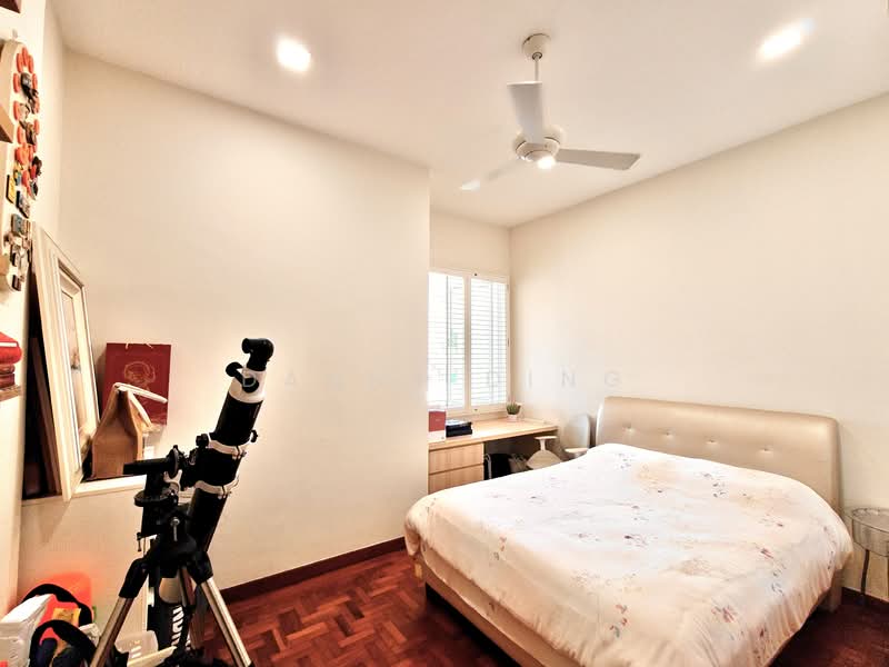 Duchess Crest Condominium For Sale at S$ 4,176,000 | PropertyGuru Singapore - Bedroom