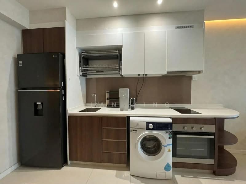Treasure at Tampines Condominium For Sale at S$ 1,199,999 | PropertyGuru Singapore - Kitchen