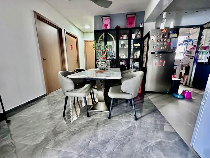 421B Northshore Drive HDB Flat For Sale at S$ 1,000,000 | PropertyGuru Singapore - Dining Room