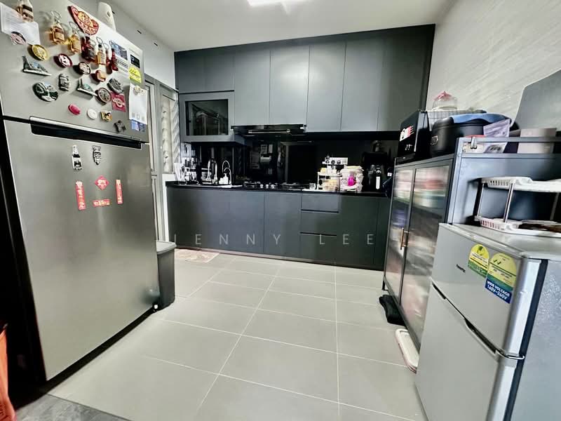 421B Northshore Drive HDB Flat For Sale at S$ 1,000,000 | PropertyGuru Singapore - Kitchen