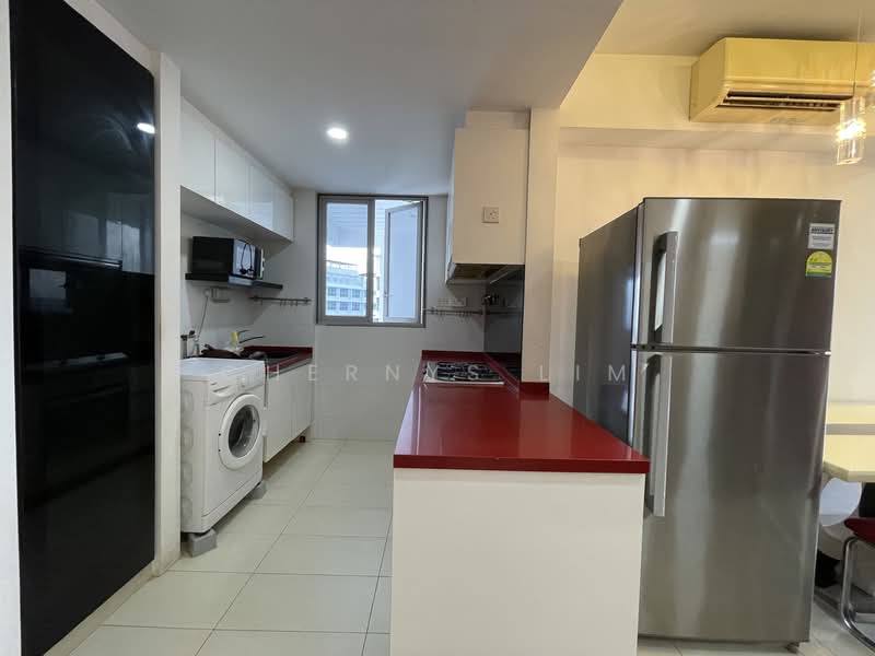 Prive, 33 Punggol Field, 2 Bedrooms, 818 sqft, Executive Condominium For Rent, by Chernys Lim, 500093584 - Kitchen - PropertyGuru.com.sg