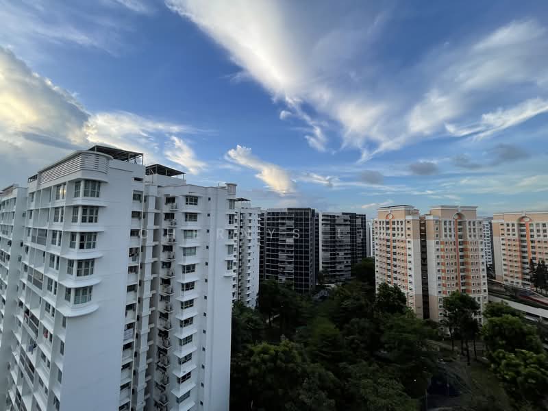 Prive, 33 Punggol Field, 2 Bedrooms, 818 sqft, Executive Condominium For Rent, by Chernys Lim, 500093584 - Exterior - PropertyGuru.com.sg