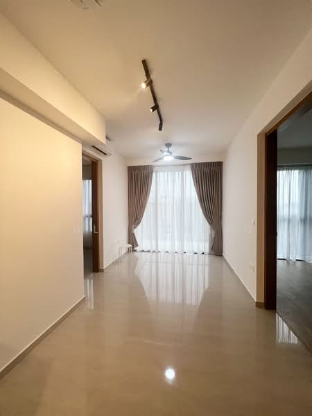 Whistler Grand Condominium For Sale at S$ 1,228,000 | PropertyGuru Singapore - Living Room