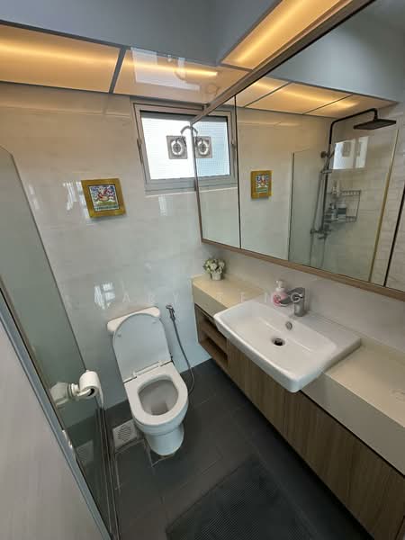 10B Bendemeer Road HDB Flat For Sale at S$ 1,190,000 | PropertyGuru Singapore - Bathroom