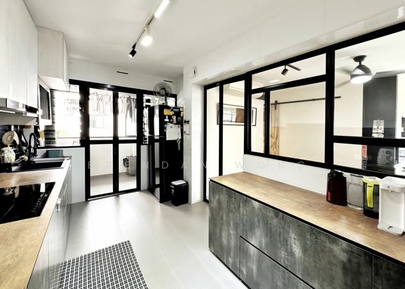 816B Keat Hong Link HDB Flat For Sale at S$ 799,000 | PropertyGuru Singapore - Kitchen