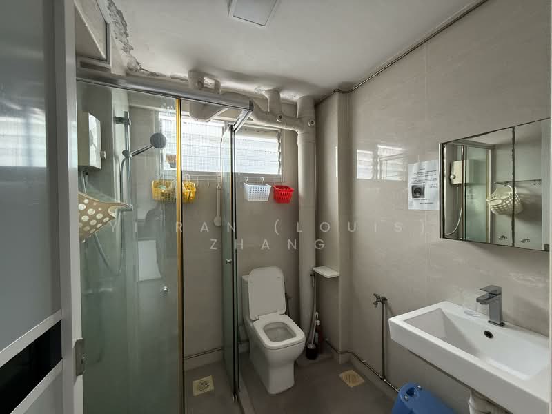 862A Tampines Street 83, 862A Tampines Street 83, Room Rental, 125 sqft, HDB Flat For Rent, by Yi Ran (Louis) Zhang, 500093602 - Bathroom - PropertyGuru.com.sg