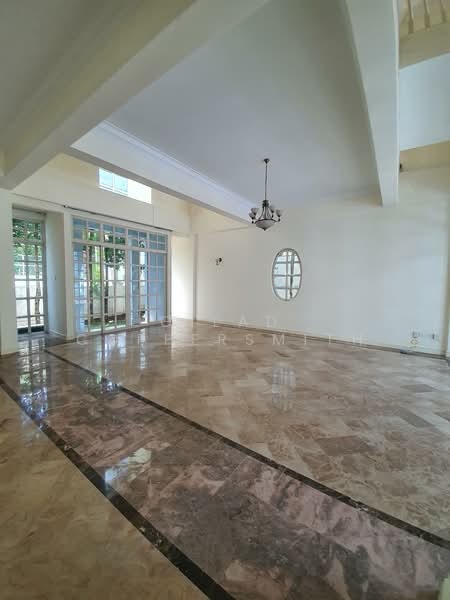 Woodgrove Estate, 18 Woodgrove Avenue, 6 Bedrooms, 6,674 sqft, Detached House For Rent, by Gilad Coppersmith, 500093606 - Living Room - PropertyGuru.com.sg