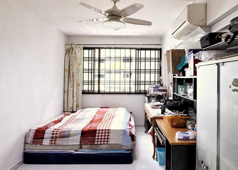 235 Bukit Panjang Ring Road HDB Flat For Sale at S$ 500,000 | PropertyGuru Singapore - Bedroom