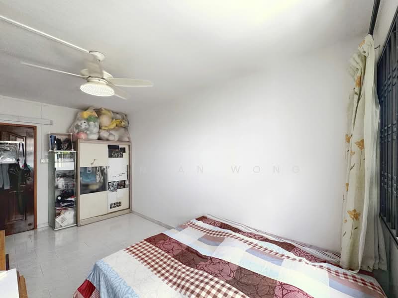 235 Bukit Panjang Ring Road HDB Flat For Sale at S$ 500,000 | PropertyGuru Singapore - Bedroom