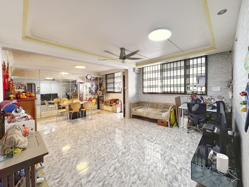 235 Bukit Panjang Ring Road HDB Flat For Sale at S$ 500,000 | PropertyGuru Singapore - Living Room