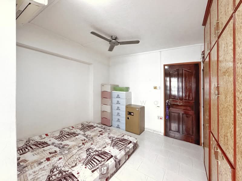 235 Bukit Panjang Ring Road HDB Flat For Sale at S$ 500,000 | PropertyGuru Singapore - Bedroom