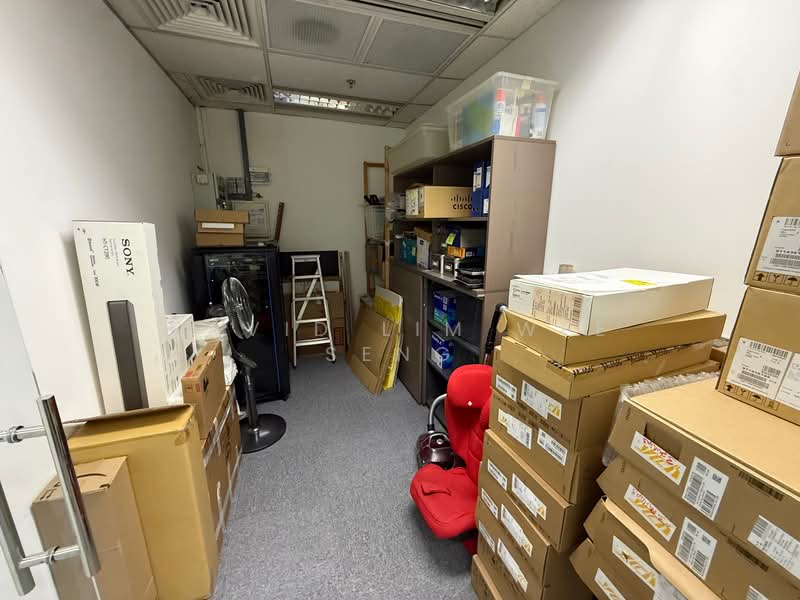 Royal Group Building, 3 Phillip Street, 807 sqft, Office For Rent, by David Lim Wee Seng, 500093617 - Interior - CommercialGuru.com.sg