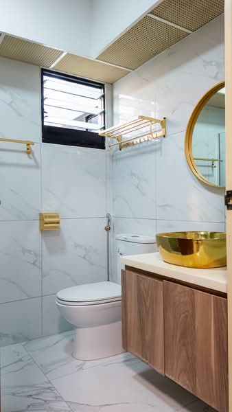 997A Buangkok Crescent HDB Flat For Sale at S$ 650,000 | PropertyGuru Singapore - Master Bathroom