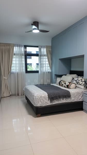 997A Buangkok Crescent HDB Flat For Sale at S$ 650,000 | PropertyGuru Singapore - Master Bedroom