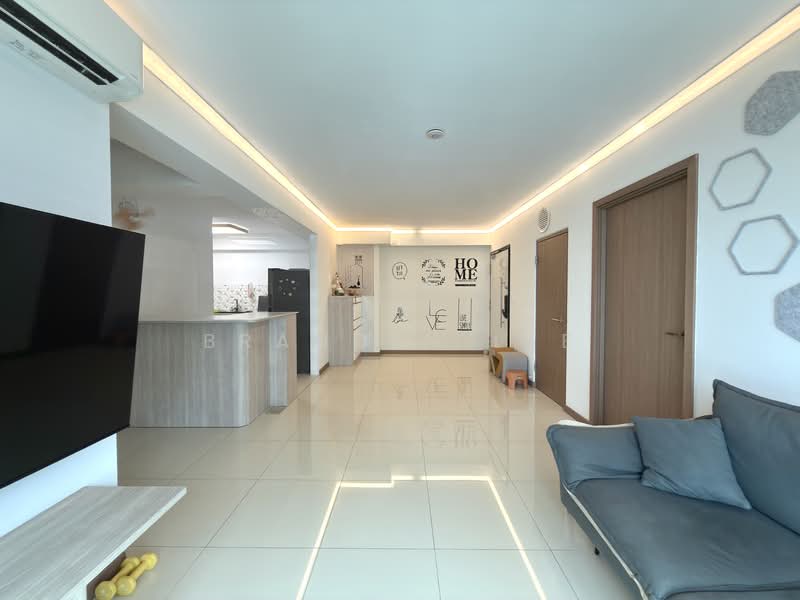 413C Northshore Drive HDB Flat For Sale at S$ 800,000 | PropertyGuru Singapore - Living Room