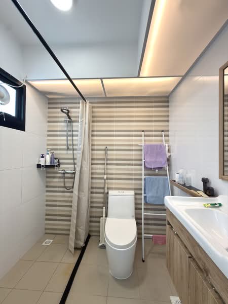 413C Northshore Drive HDB Flat For Sale at S$ 800,000 | PropertyGuru Singapore - Bathroom