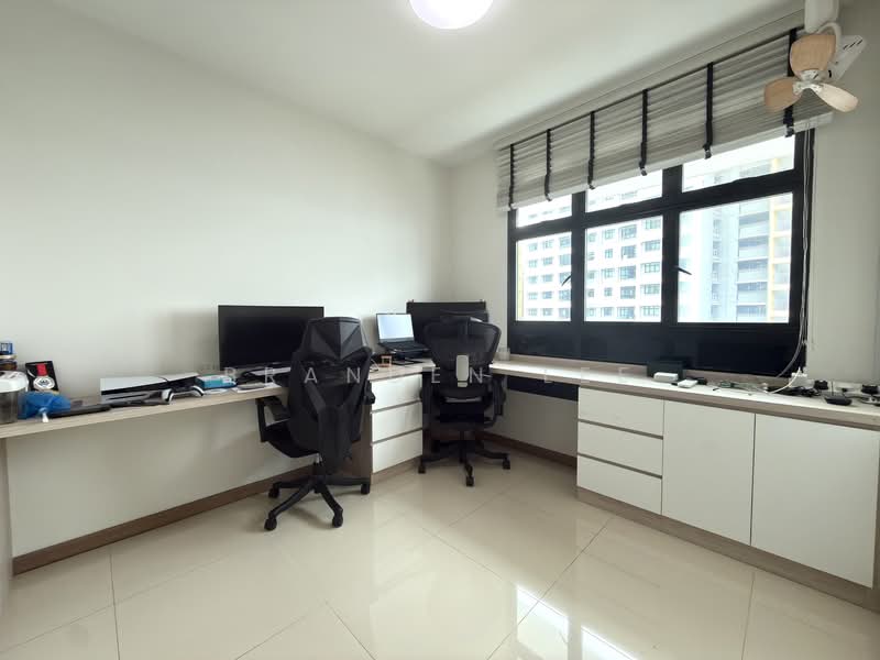 413C Northshore Drive HDB Flat For Sale at S$ 800,000 | PropertyGuru Singapore - Study