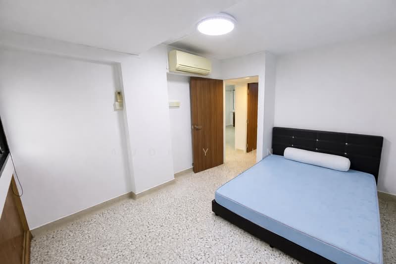 2 Queen's Road HDB Flat For Sale at S$ 698,000 | PropertyGuru Singapore - Bedroom