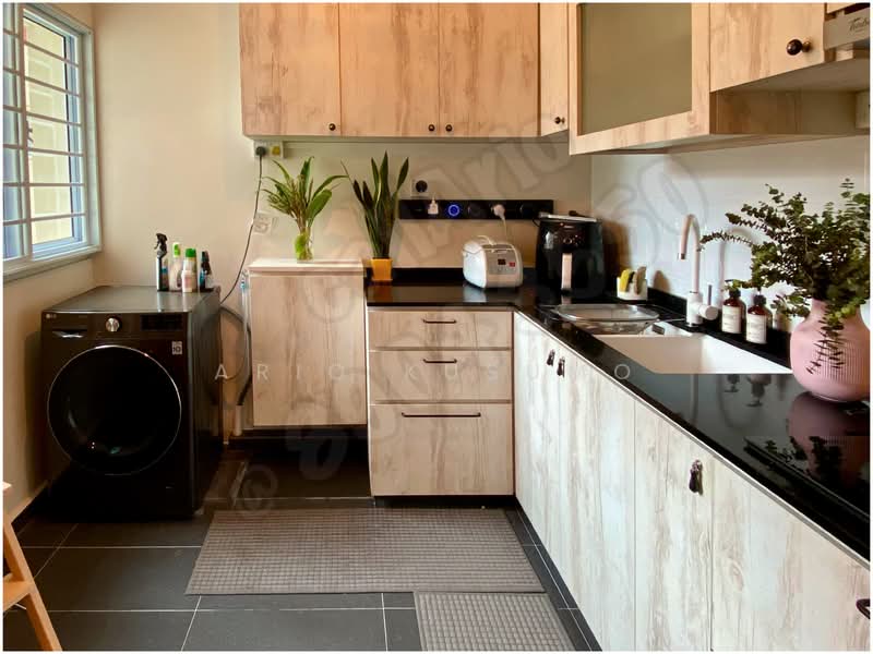 453 Sin Ming Avenue HDB Flat For Sale at S$ 950,000 | PropertyGuru Singapore - Kitchen