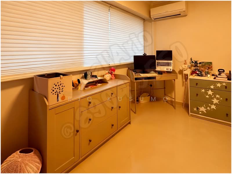 453 Sin Ming Avenue HDB Flat For Sale at S$ 950,000 | PropertyGuru Singapore - Study