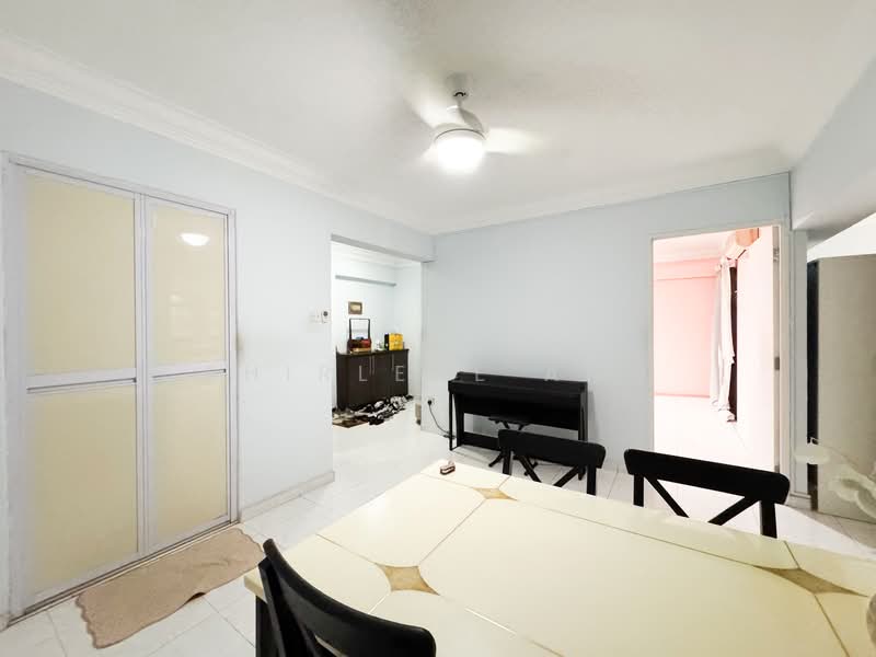 658B Jurong West Street 65 HDB Flat For Sale at S$ 600,000 | PropertyGuru Singapore - Dining Room