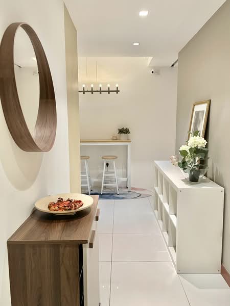 The Sail @ Marina Bay, 2 Marina Boulevard, Room Rental, 200 sqft, Condominium For Rent, by June Ling, 500093684 - Entrance - PropertyGuru.com.sg